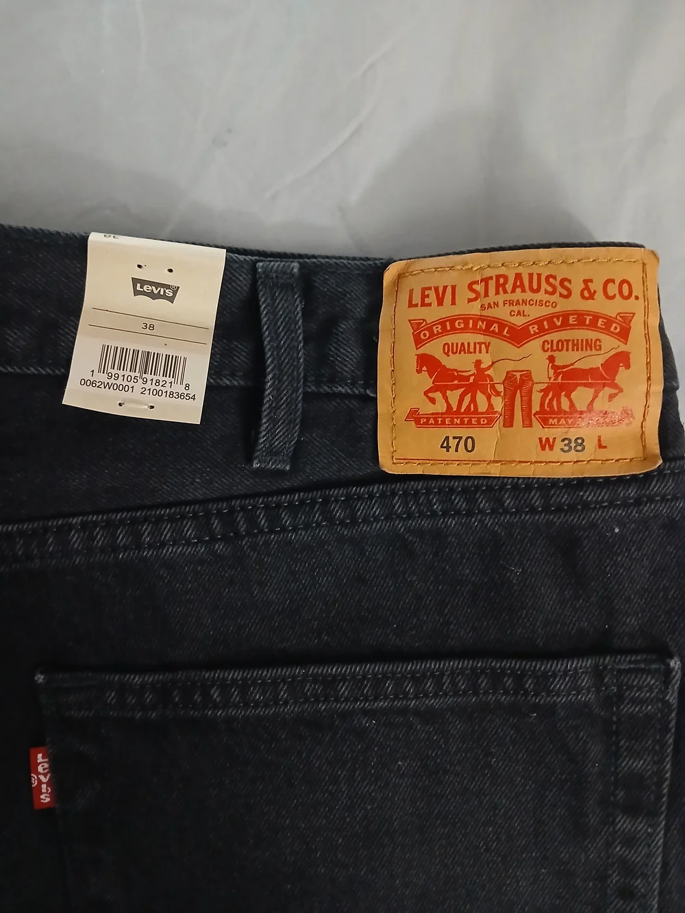 Levi's 470 Black Denim Jean Shorts Size 38 Waist/ 14